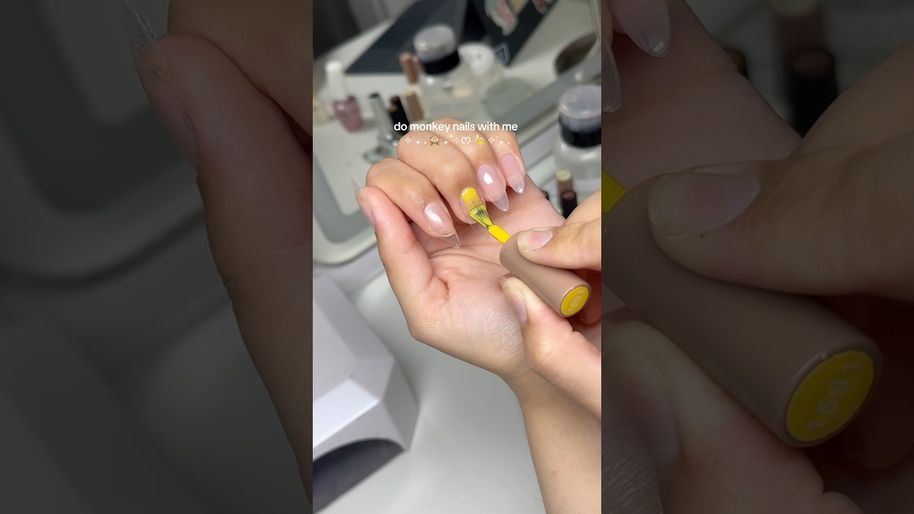 should i post a in-depth tutorial on how to do the viral nail huggers?🤍#nails