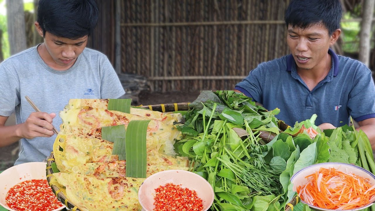 Bánh Xèo Miền Tây Ăn Kèm Mớ Rau Này Cực Ngon | VTNam Vlog #146