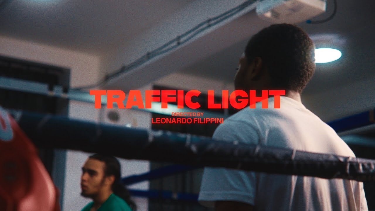TRAFFIC LIGHT