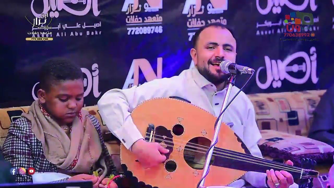 شاهد الفنان مالك المسوري عندما يقلد الفنان علي عنبه مع الطفل محمد مجاهد لتستمتع بالغناء بجلسات جديد