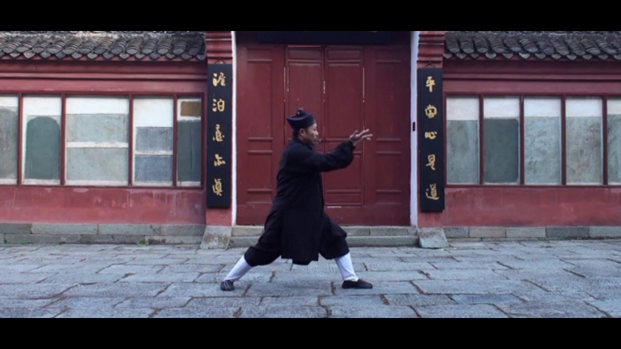 Wudang San Feng Qi Gong by Grandmaster Zhong Yunlong