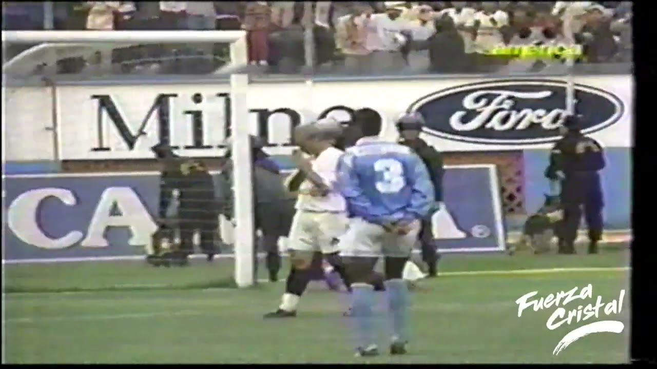 1994   Universitario 0 - 1 Sporting Cristal. Gol de Jorge Soto