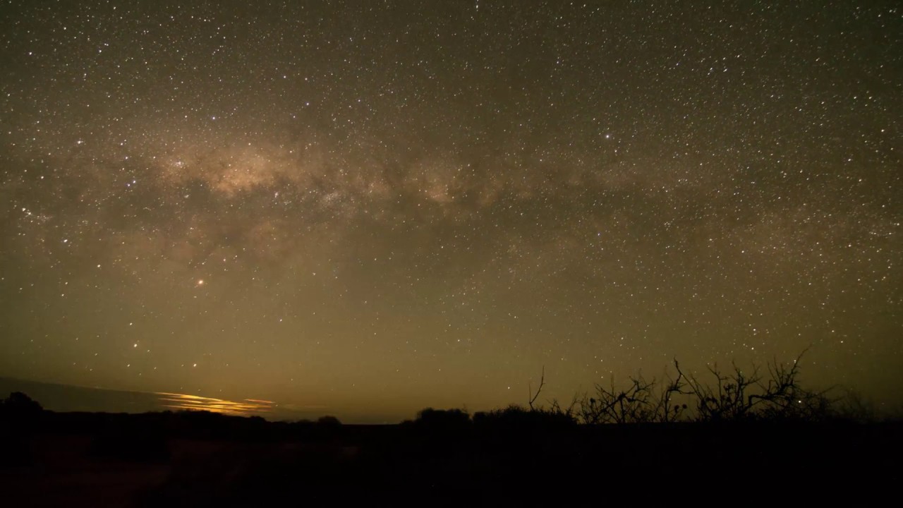 Australia - West Coast - Moon and milky Way Time Lapse