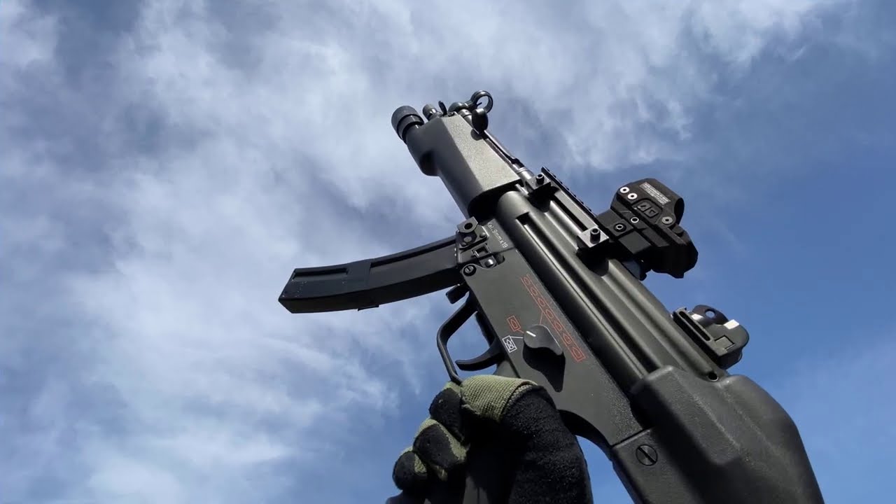 CoD:MW | MP5 w/ Operator Reflex Sight