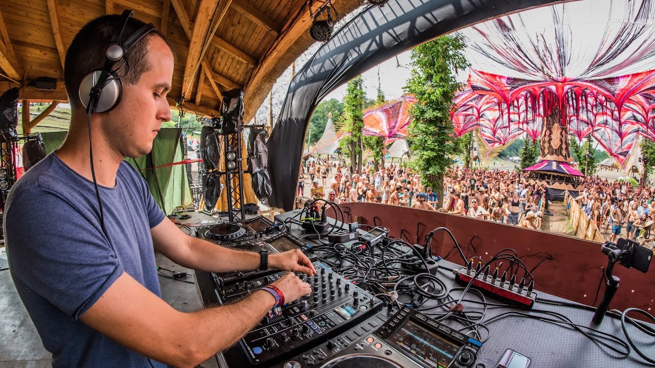Botond @ O.Z.O.R.A. Festival 2018 Main Stage