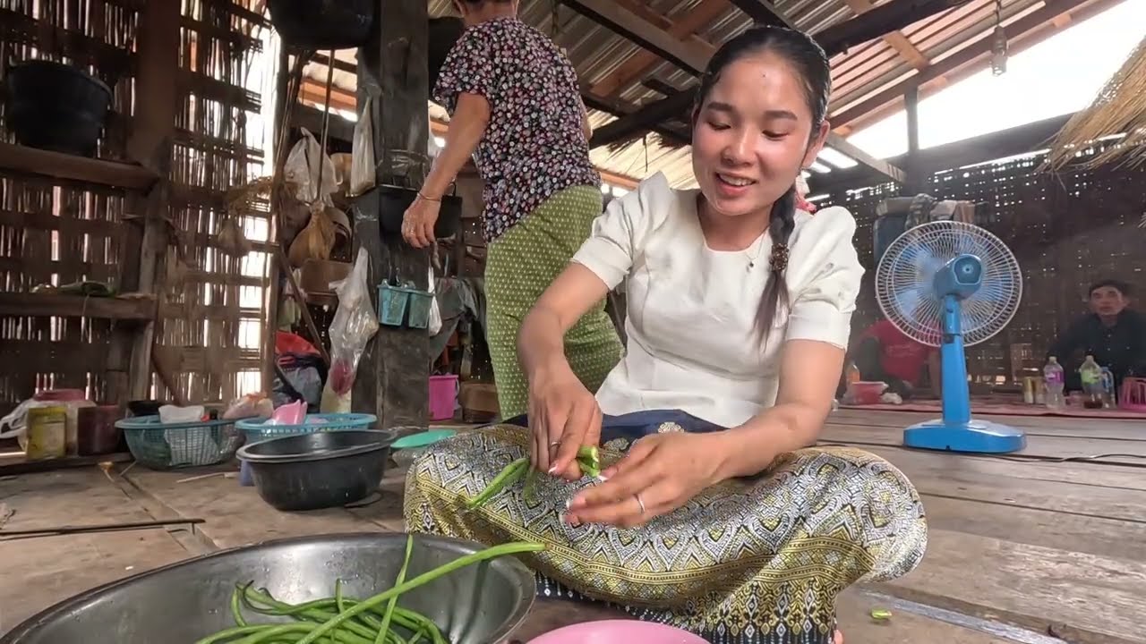 พาf.cไปงานบุญผ่าป่าบ้านจอมฮาด