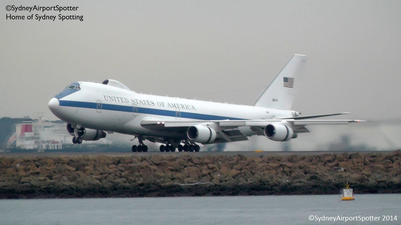 United States Air Force - Boeing 747-200 E-4B - Landing at Sydney Airport