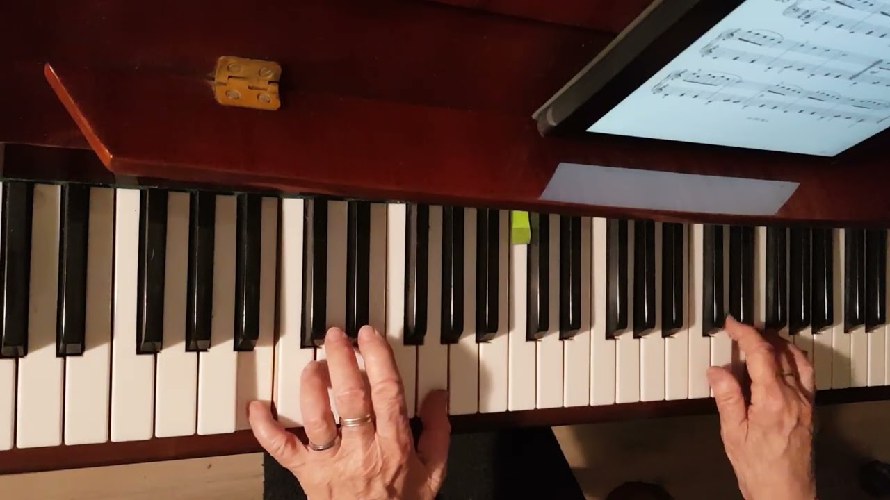 101 exercices p. 12. Numéros 37 ( Beyer )  et 38 ( Czerny ). 