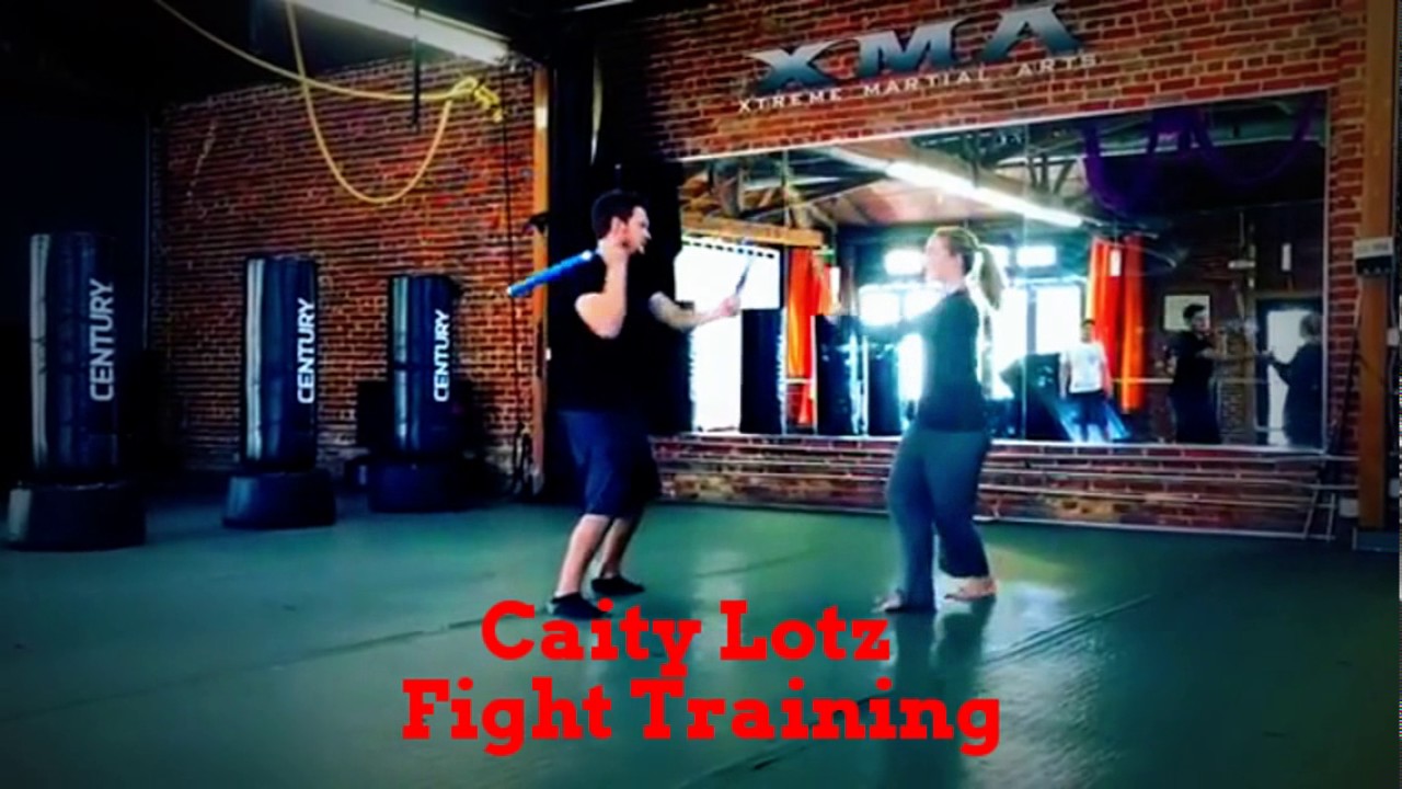 Caity Lotz fight Training / Legends Of Tomorrow