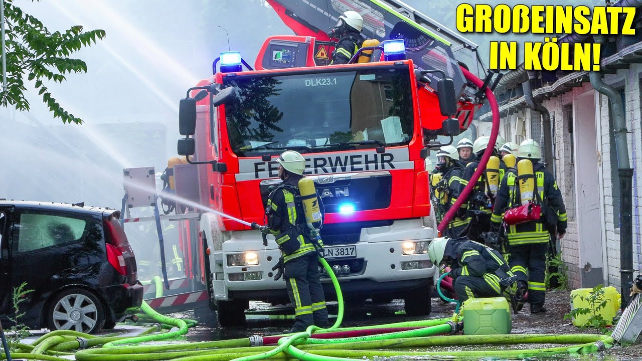 [GROßBRAND IN KÖLN!] - Lagerhalle in Vollbrand - Starke Rauchentwicklung - Großeinsatz der Feuerwehr