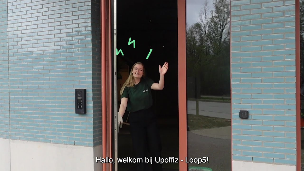 Onze Hospitality Coaches geven een tour doorheen onze Meet & Event spaces | Upoffiz Ghent - Loop5