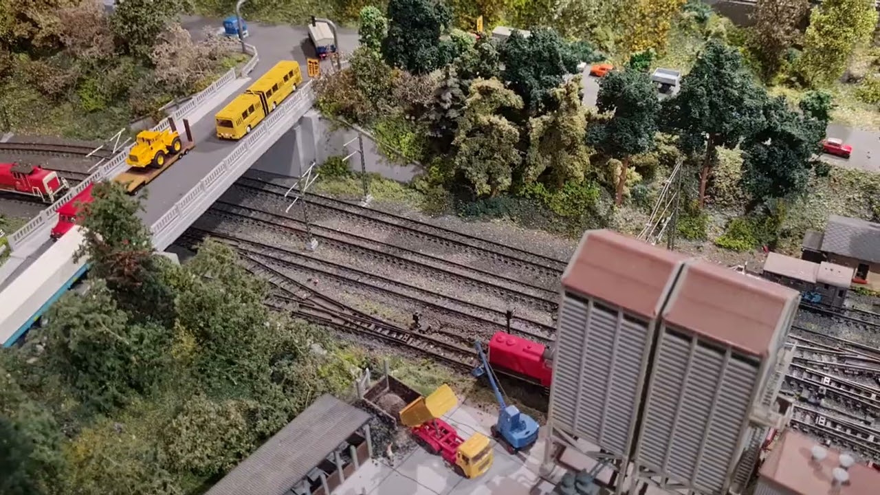 Spur N ...nach langer Auszeit aus privaten Gründen mal wieder ein Fahrvideo von meiner Anlage.