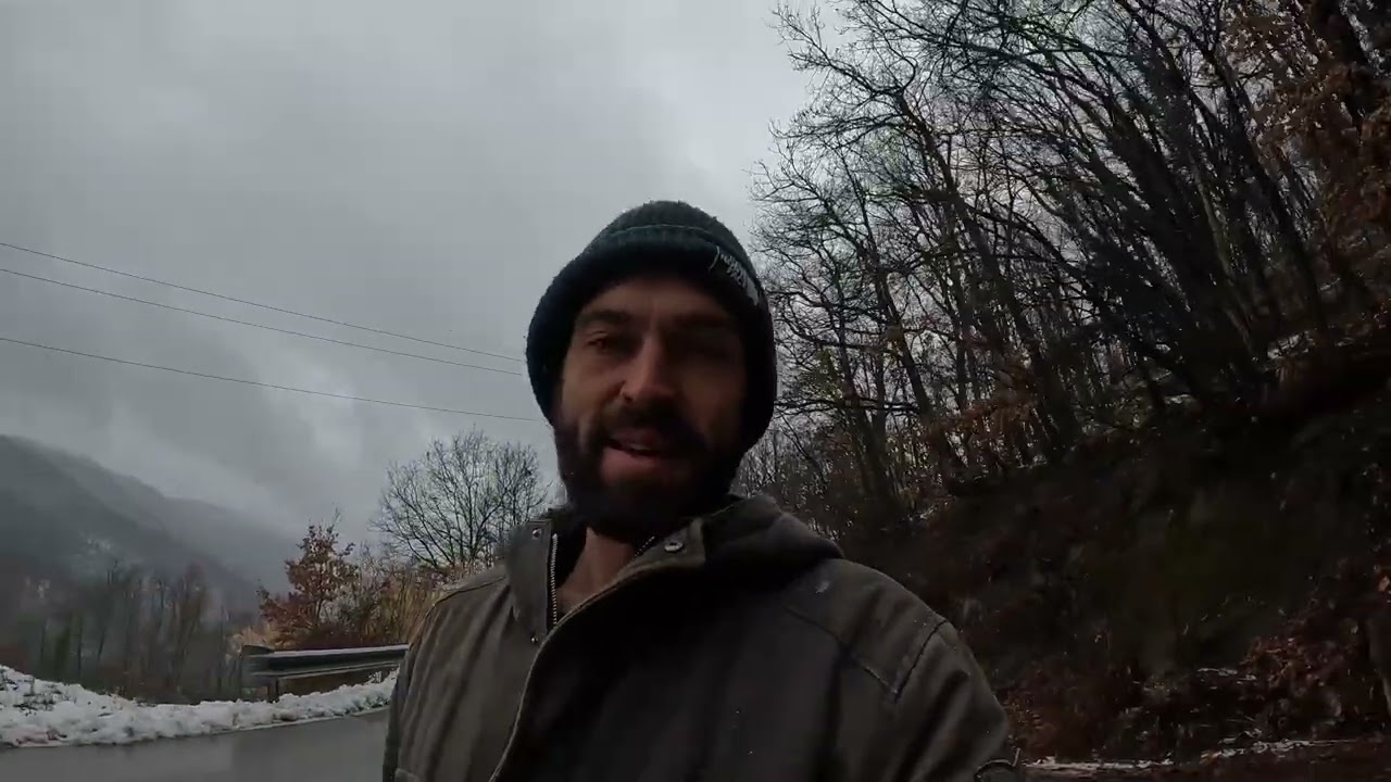 #6.1 Снег, Металлический Человек и Отвратительная Работа: Ремонт моей итальянской велофермы