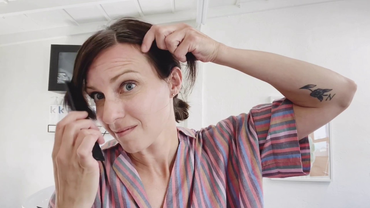 How to Razor Cut your Bangs at Home