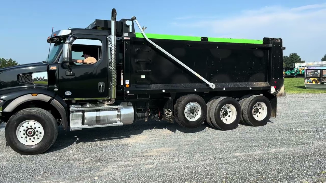 2022 Western Star Tri Axle Dump