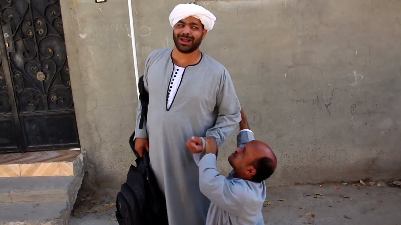 سمير رجع من الخارج لقى كل عيلته عايزين يتعالجوا على حسابه ضحك مش خلصاااان