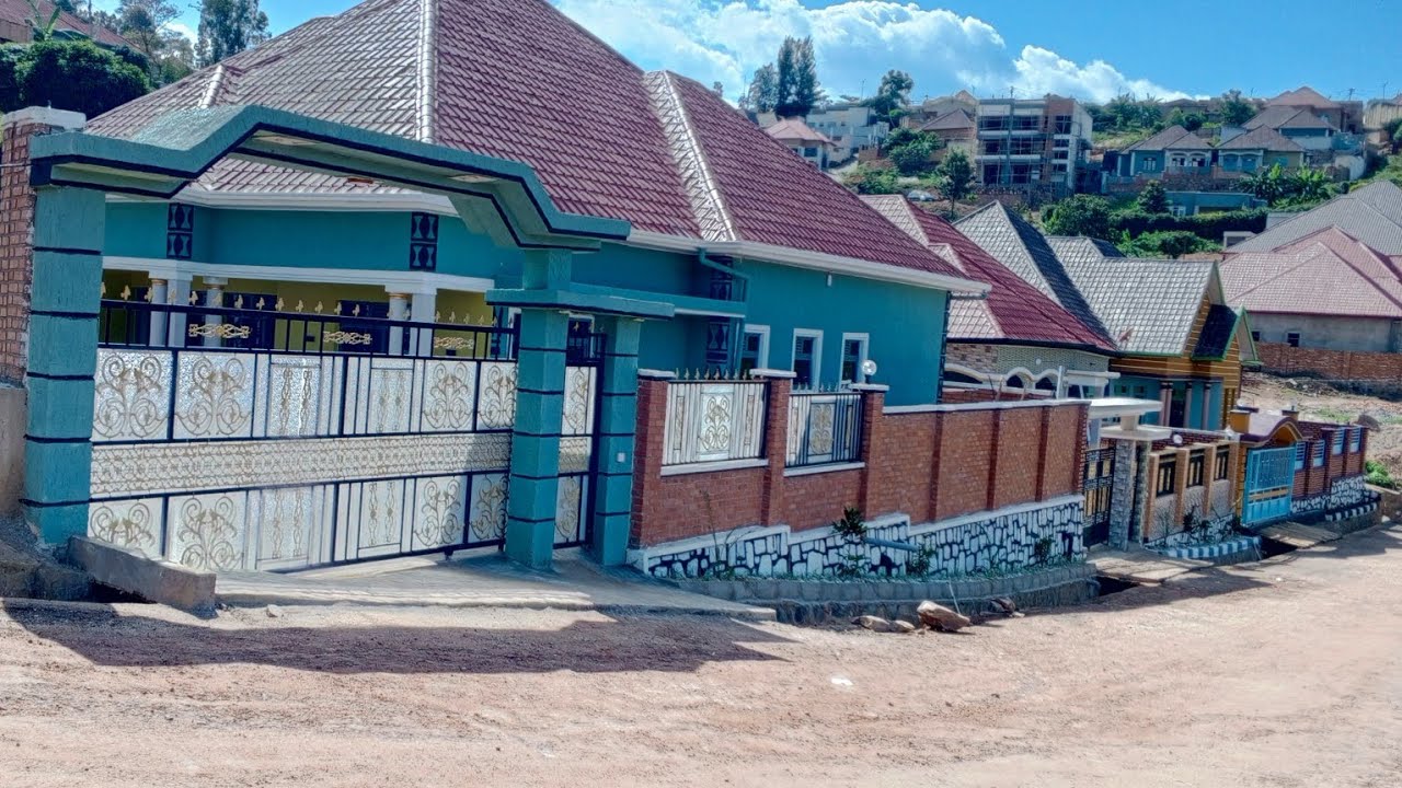 Reba Ubwiza bwinzu Igurishwa macye cyane hano #kigali hafi yibikorwa byose 0783502920