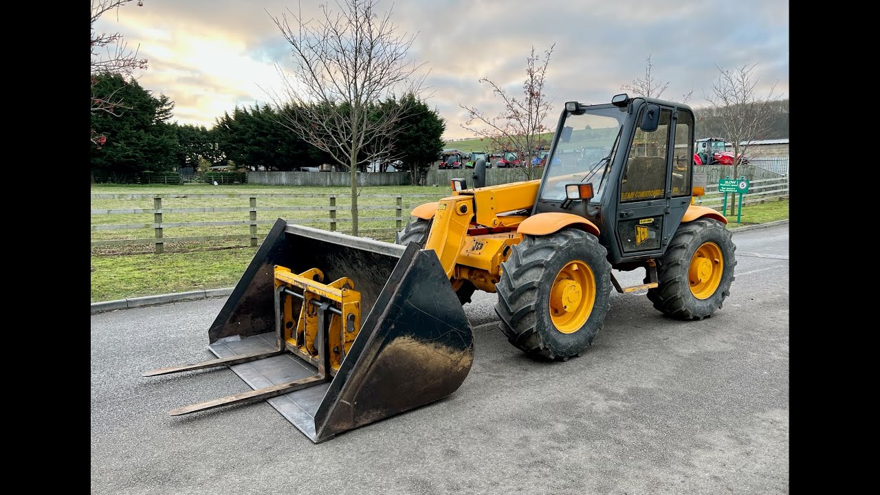 JCB 526s FARM SPECIAL TELEHANDLER FULL WALK AROUND VIDEO