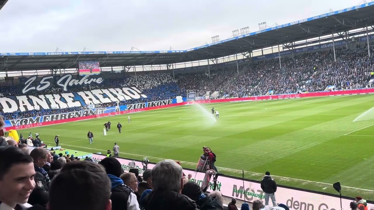 1.FC Magdeburg gegen SC Paderborn (0:1) Ehrung von Heiko Horner 