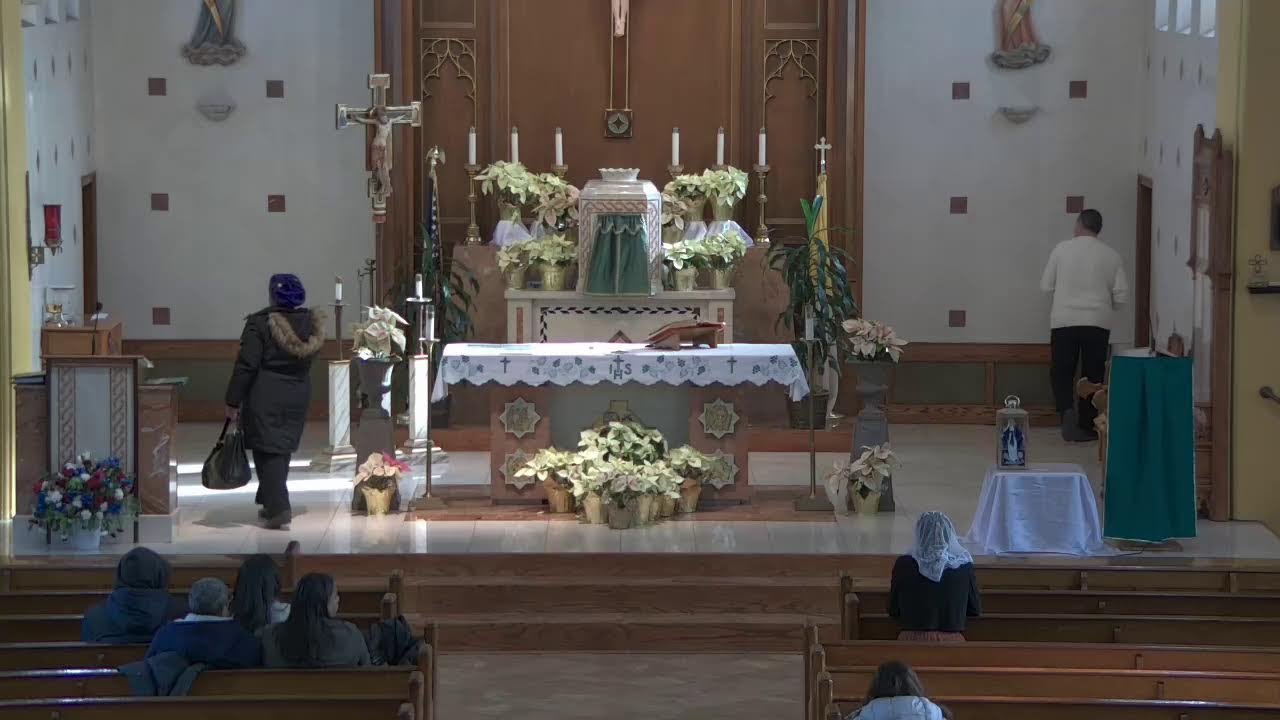 English Mass at 9:15 AM