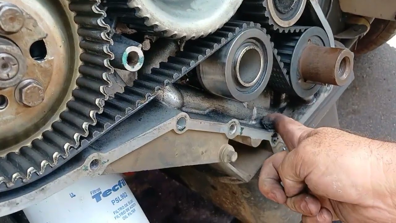trocando correia dentada da Sprinter 310 motor Maxion 2.5 1997 e falo sobre rolamento do cardan