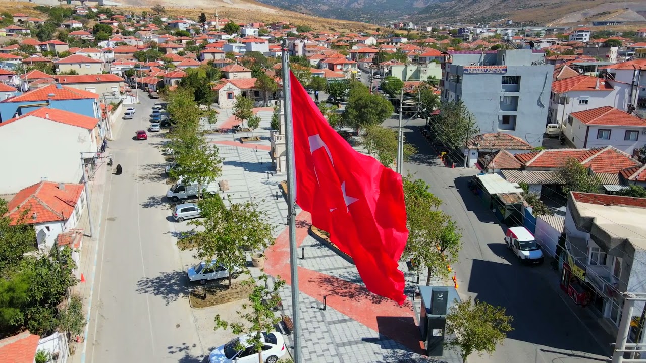 Aliağa Helvacı Mahallesi Tarihi Meydan ve Saat Kulesi 2021