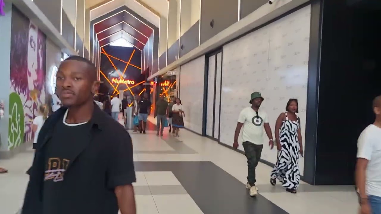 Boardwalk Mall tour Travel vlog in Port Elizabeth South Africa!