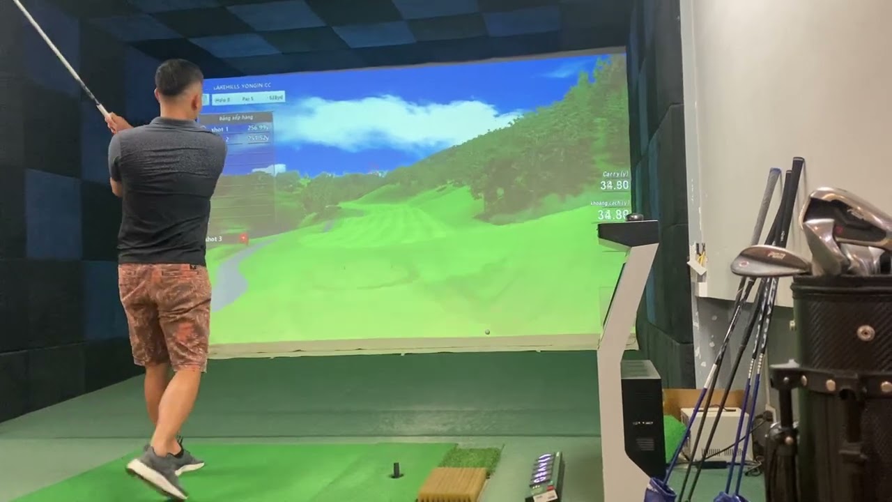 Sunday morning #short #pgatour2k23 #indoorgolfpro #swinggolf