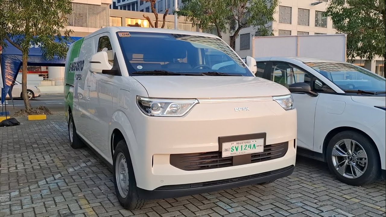 2025 DFSK EC75 - A posh and well-equpped Commercial Van! | CAR REVIEW #384