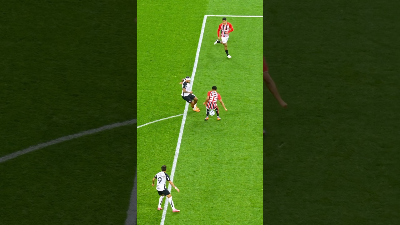 Na wielką scenę wkraczają muszkatołowcy &ndash; Memphis Depay