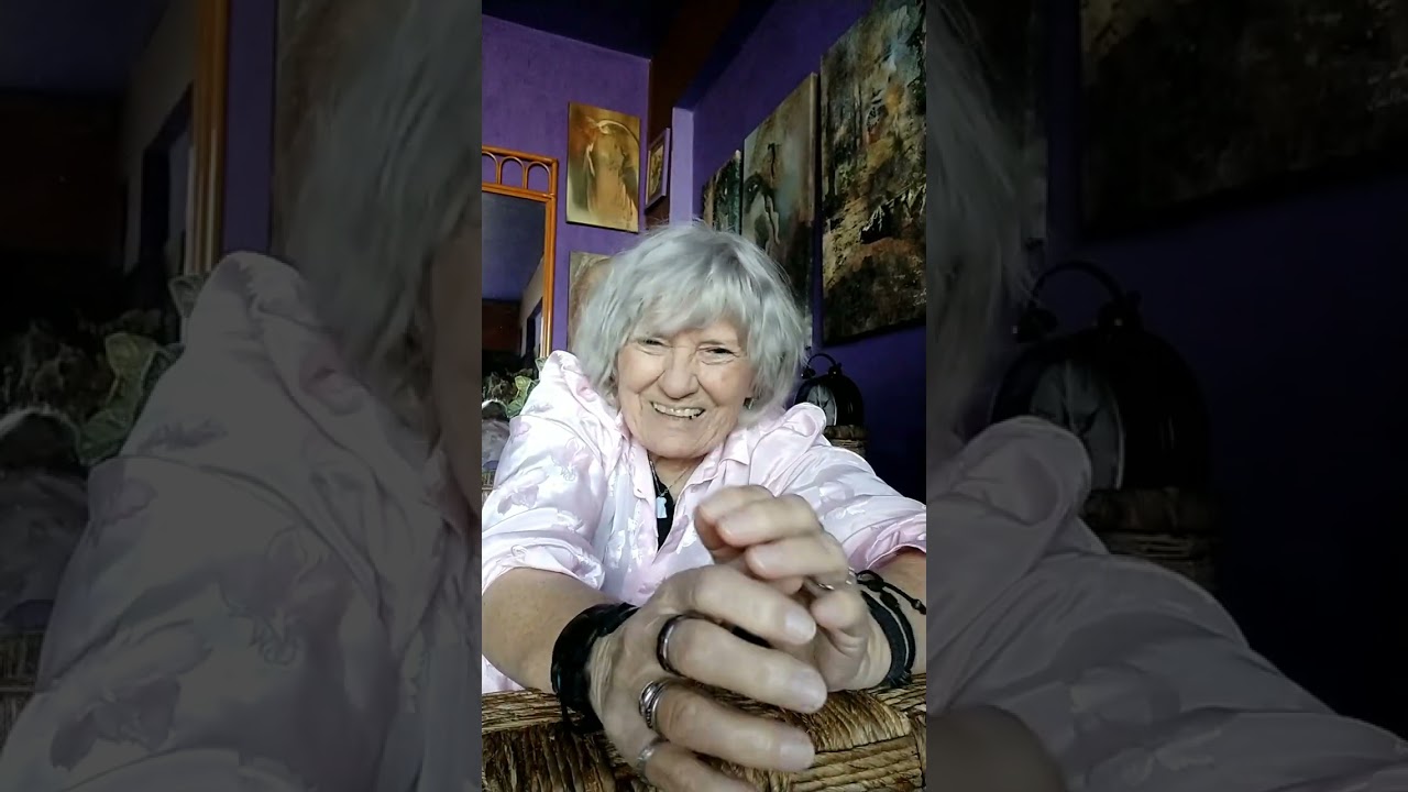 @Hrubépodcastyanebjdudovás  NA UVÍTANOU.. ráda vás poznávám podcasťáci
