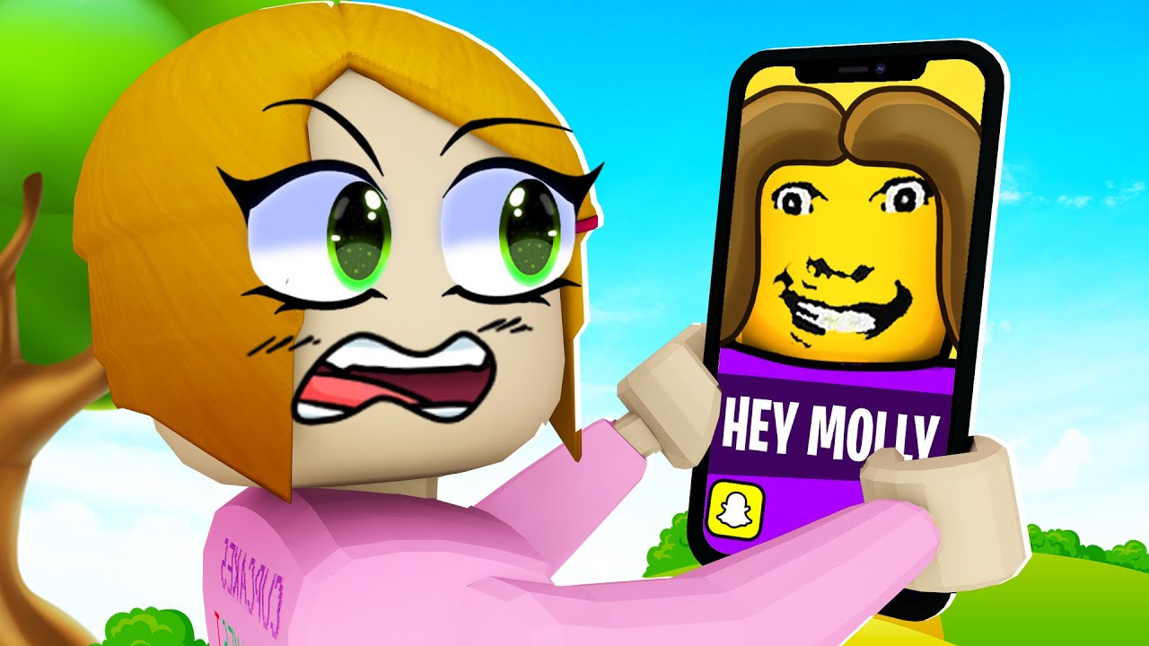 Spying On My Weird Strict MOM In Roblox Snapchat!