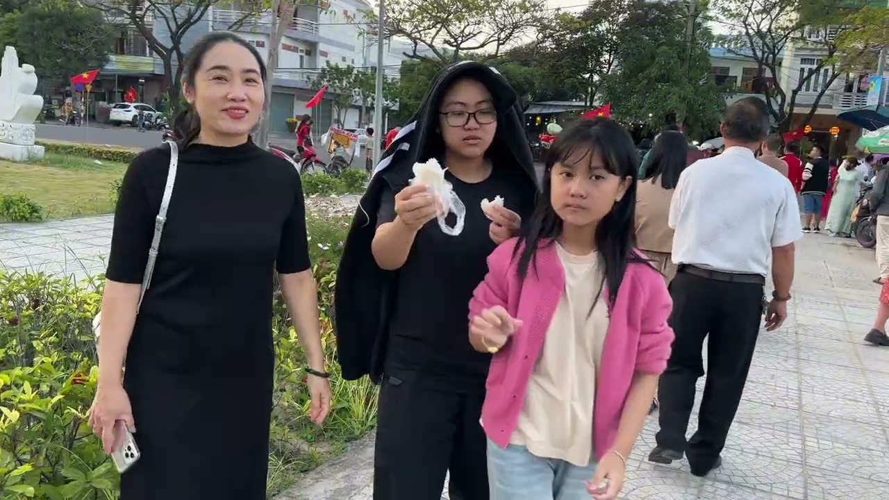Du Xuân tại Ngủ Hành Sơn -Đà Nẵng-Mồng 4 Tết 2026-Bính Ngọ