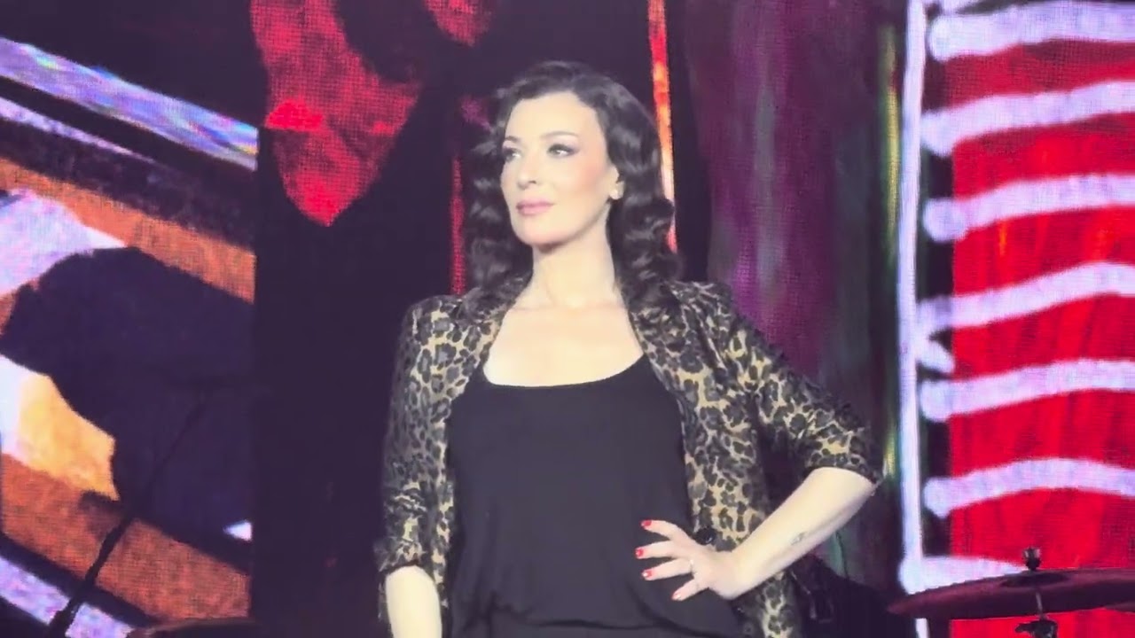 Mara Barros en el concierto de Joaqu&iacute;n Sabina &ldquo;Con dos camas vac&iacute;as&rdquo;. Madrid. 22 de octubre, 2025