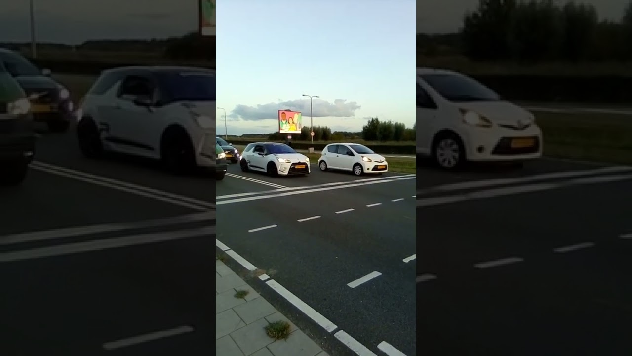 DS3 RACING acceleration at traffic light! 