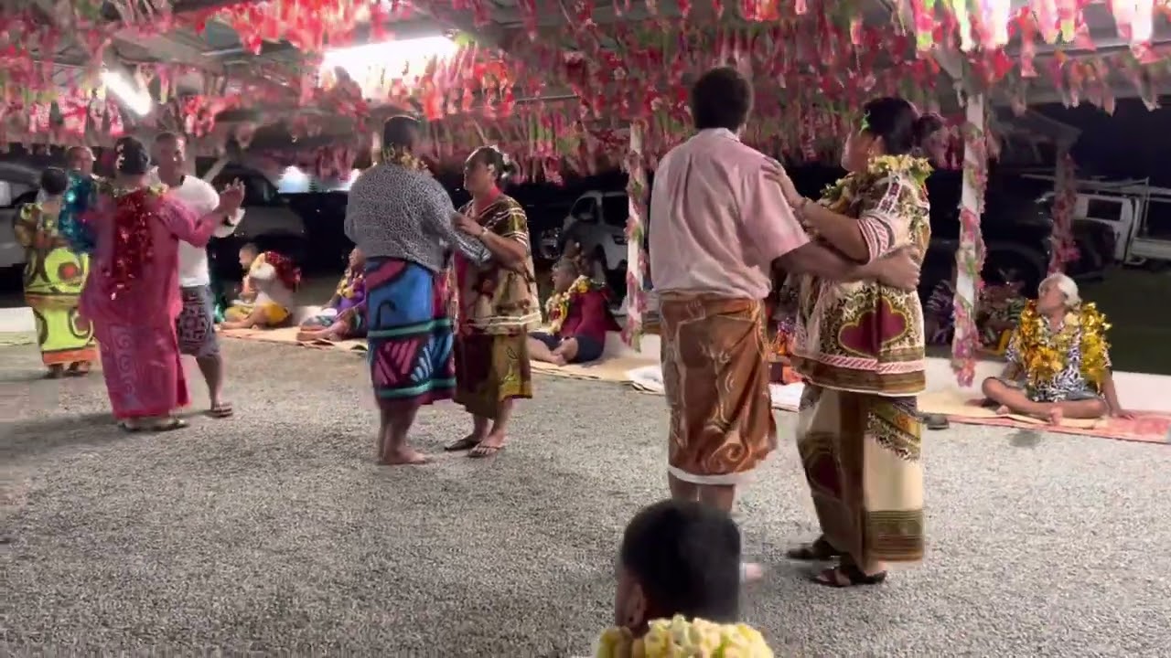 Komunio o IVA Florencia Fatamoegali Atoleimalu Masinaekemai (Pō o le feliaono - Māsolo o le Agiagi)