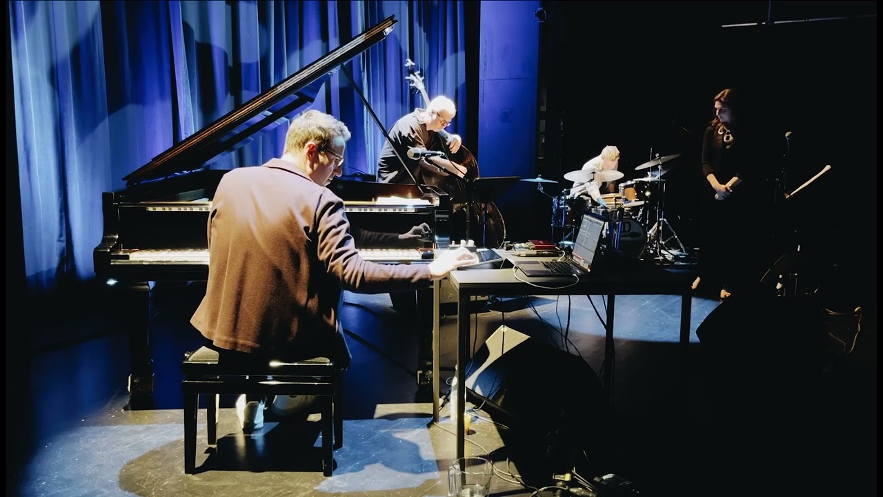 Owls/ The Root (Simon Oberleitner)