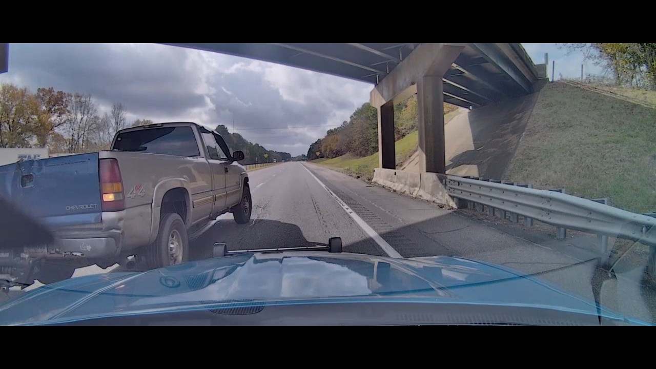 Suspect Blocks Highway During High-speed Pursuit | Arkansas State Police
