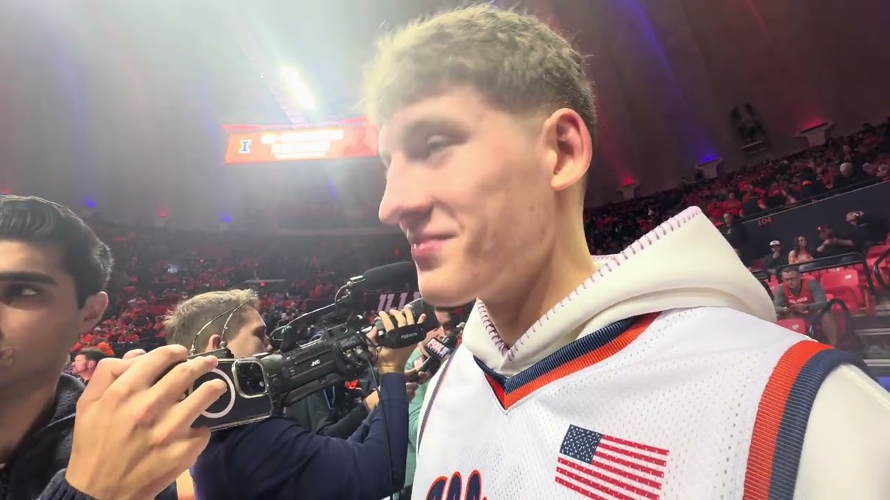 Бывший защитник команды Illini Каспарас Якуционис из команды Miami Heat