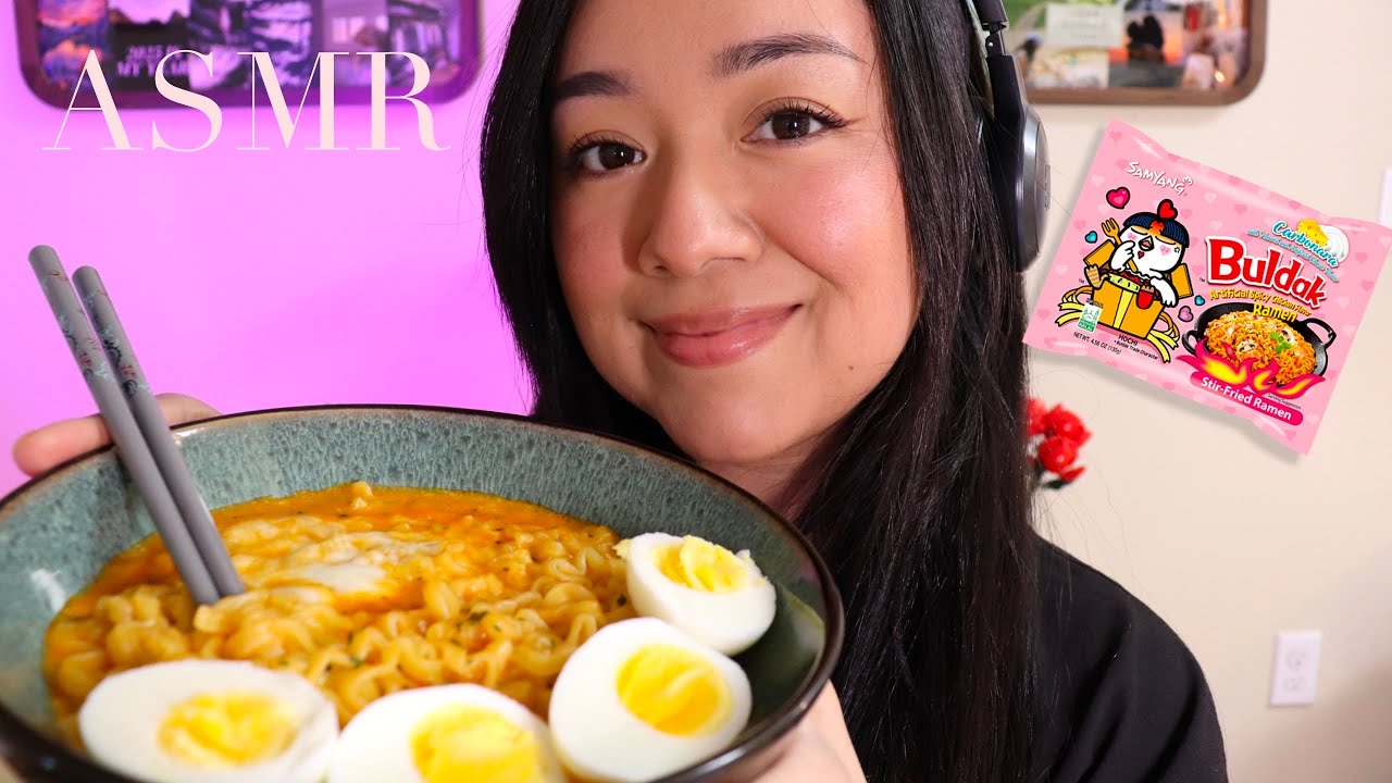 ASMR eating buldak ramen