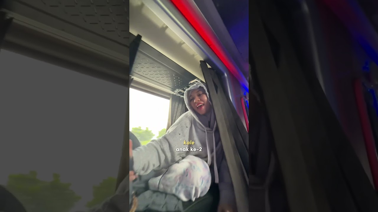 Jalan-jalan ke surabaya naik bus sleeper Cakeeeep!!!