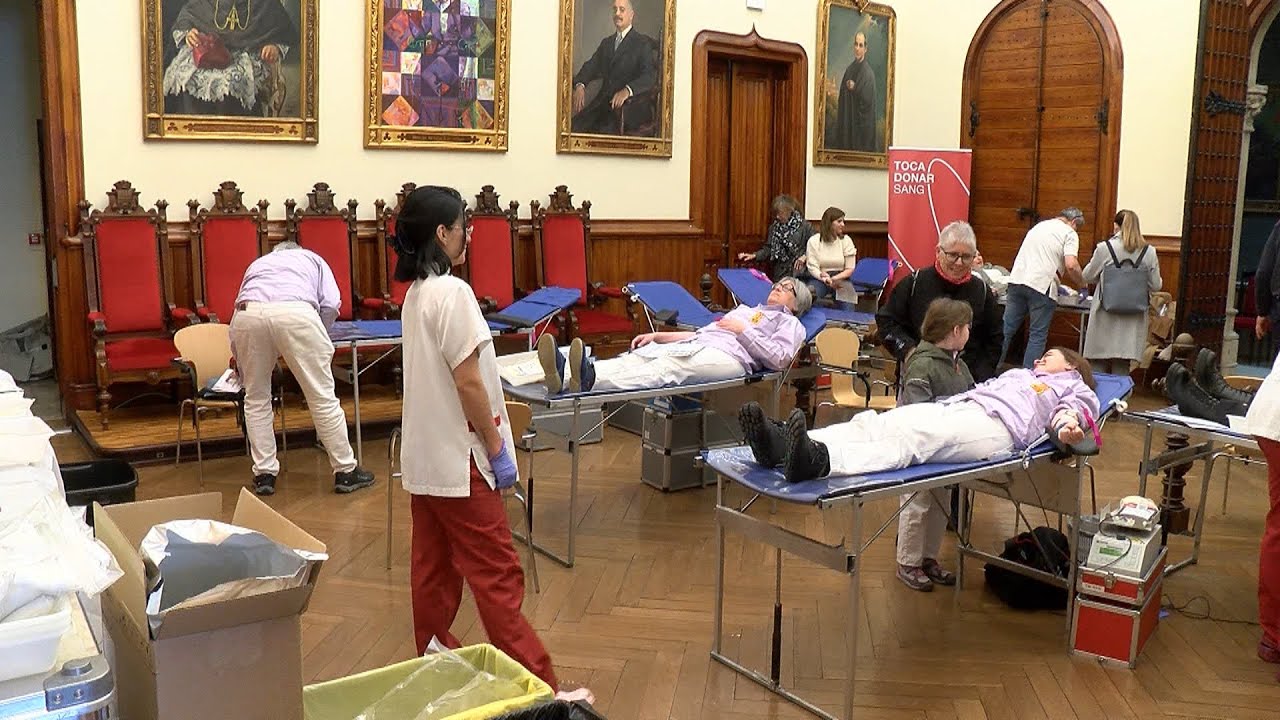 Campanya Els Bombers i les Bomberes t’acompanyen a donar sang a l'Ajuntament