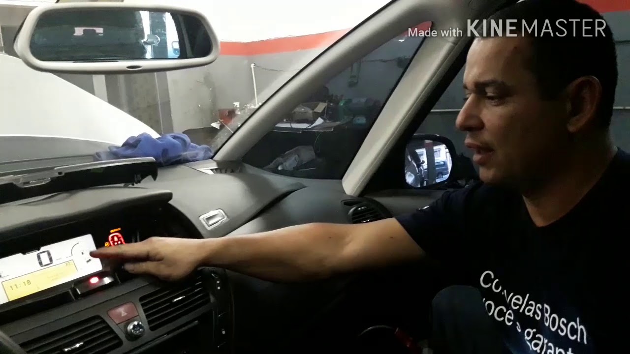 Citroen C4 Picasso, falha no freio elétrico.
