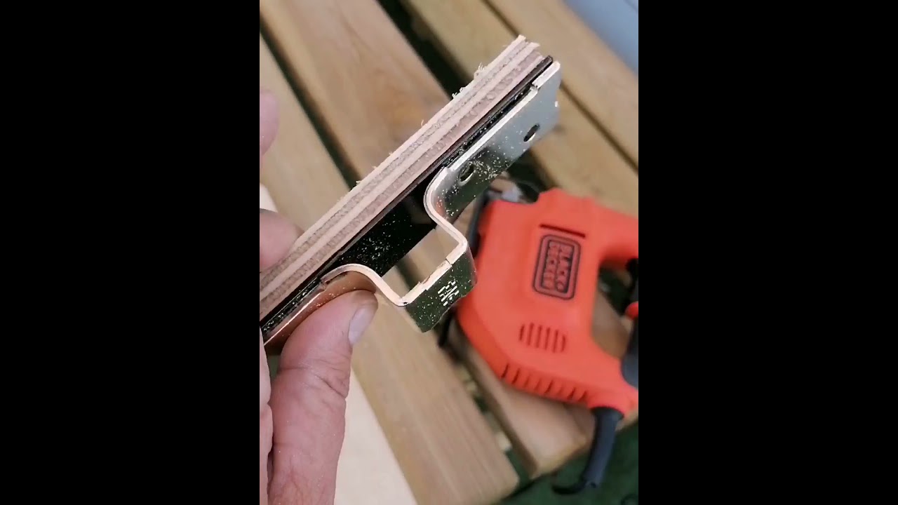 Como instalar un cerrojo Fac Uve 946-Rp/80 en una puerta acorazada