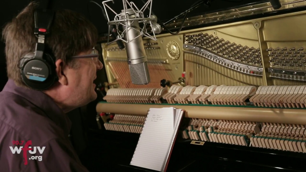 The Mountain Goats - "Steal Smoked Fish" (Live at WFUV)