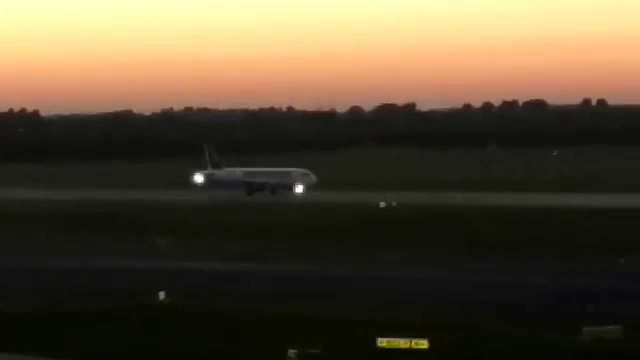 Take off Nouvelair Flug von dus-nbe 02-10-2015