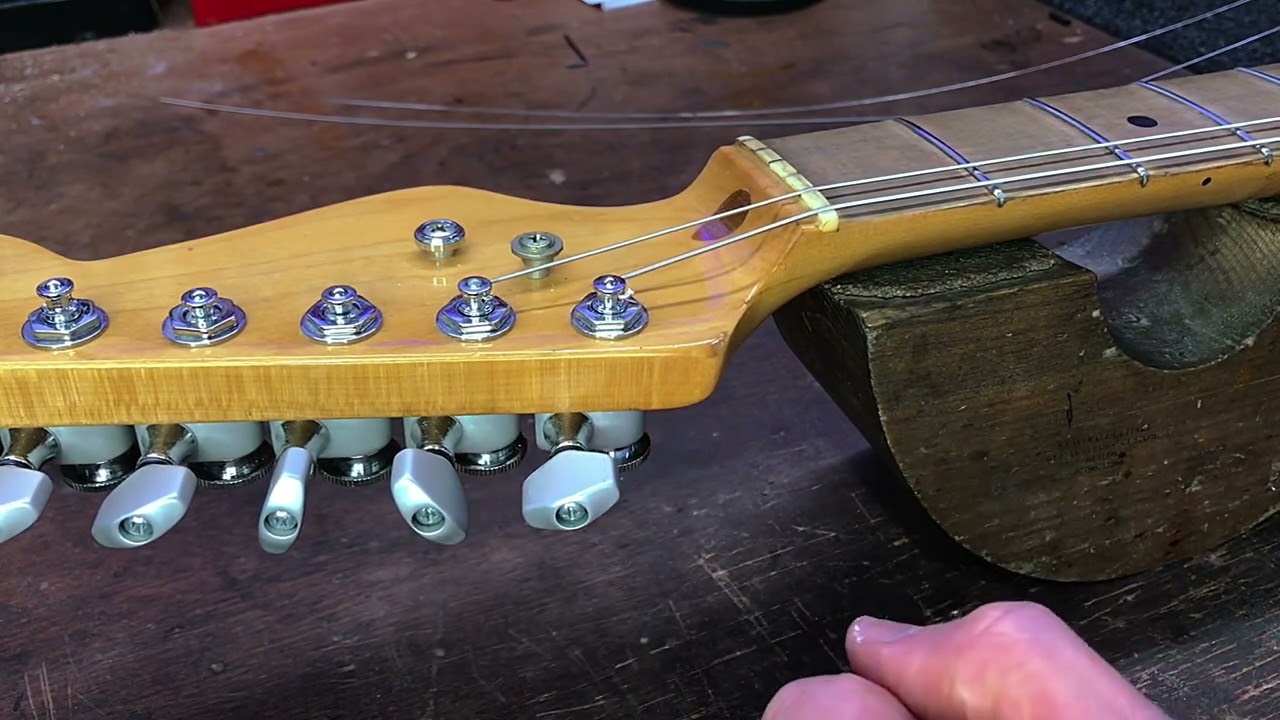 HOW TO RE STRING A GUITAR LOCKING TUNER: Sperzel, Thumbwheel Style: Pro Tips.