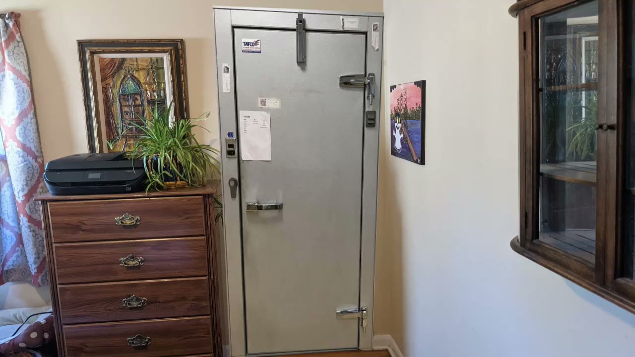 My Walk In Closet Is Now A Walk In Freezer Prank Call
