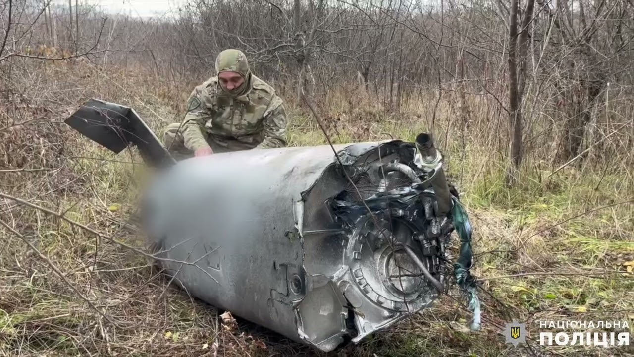 Вибухотехніки поліції Закарпаття знешкодили залишки ворожої ракети з боєкомплектом на Мукачівщині