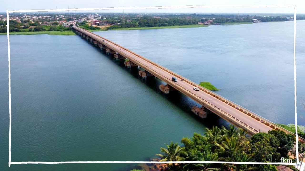 Crossing the Lower Volta Bridge (Sogakope Bridge) on the Accra to Aflao N1 Ecowas Highway in Ghana